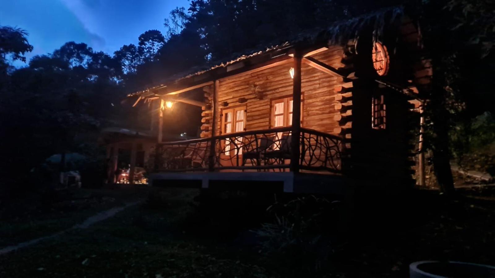 Aya Natural Udumbanshola Exterior foto